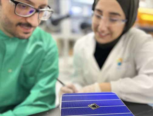 Perovskite/silicon tandem solar cells efficiency reach 33.2%